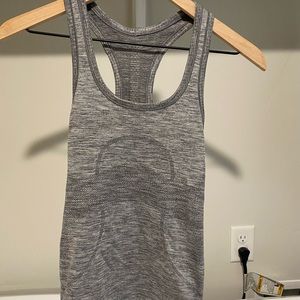 Size 2 lululemon swiftly tech tank